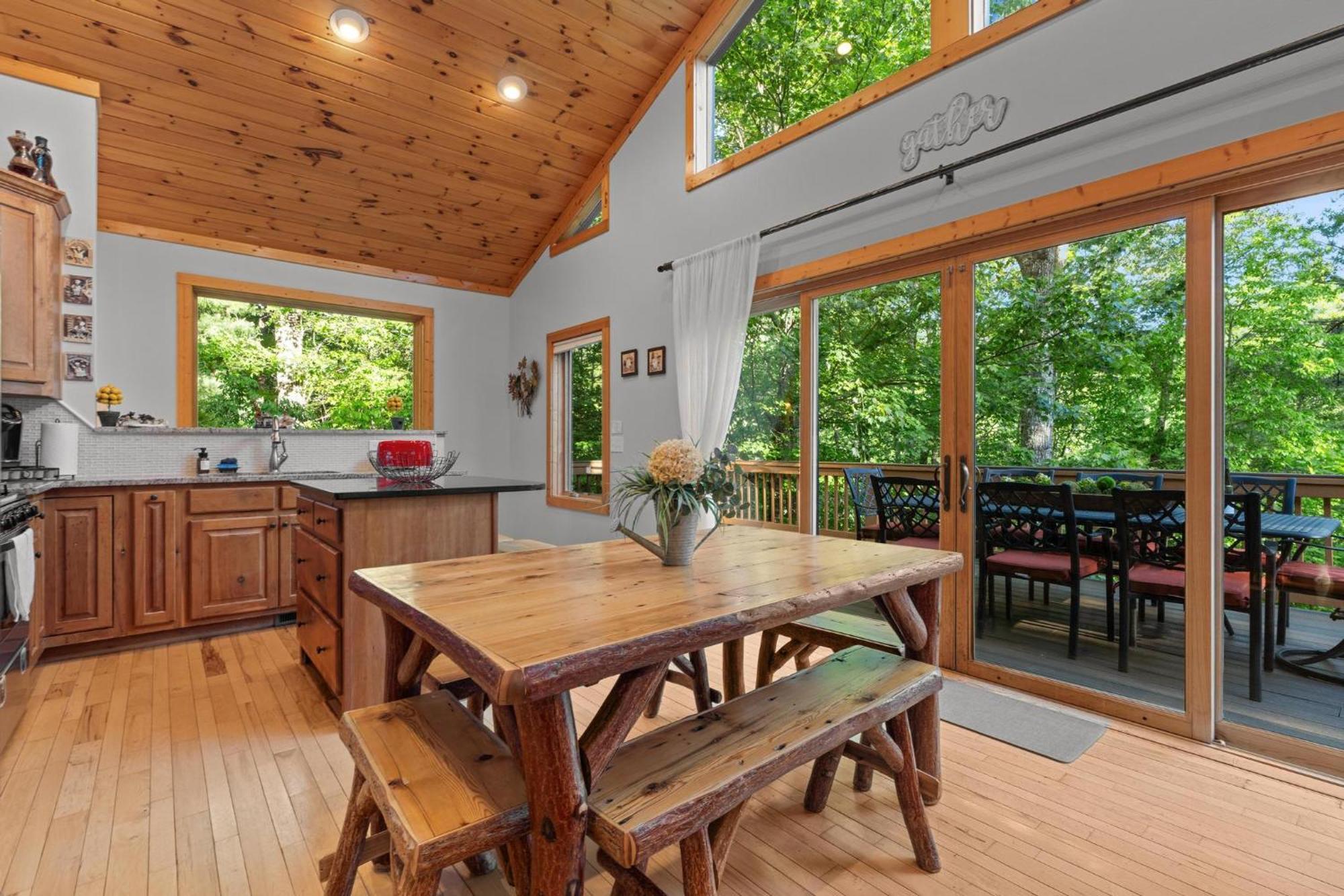 Lux Mtn Cabin Hot Tub, Fire Pit, Game Room 3Bd Franklin Exterior photo