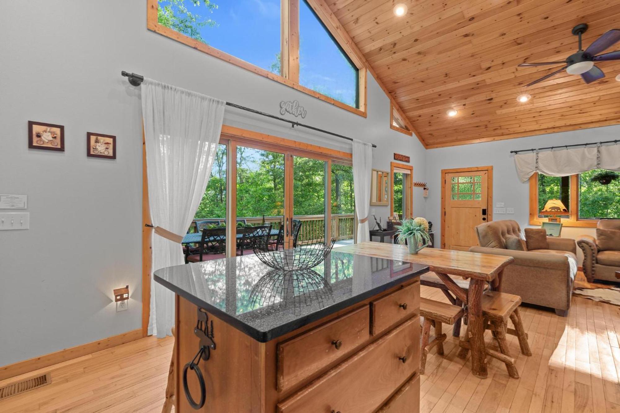 Lux Mtn Cabin Hot Tub, Fire Pit, Game Room 3Bd Franklin Exterior photo