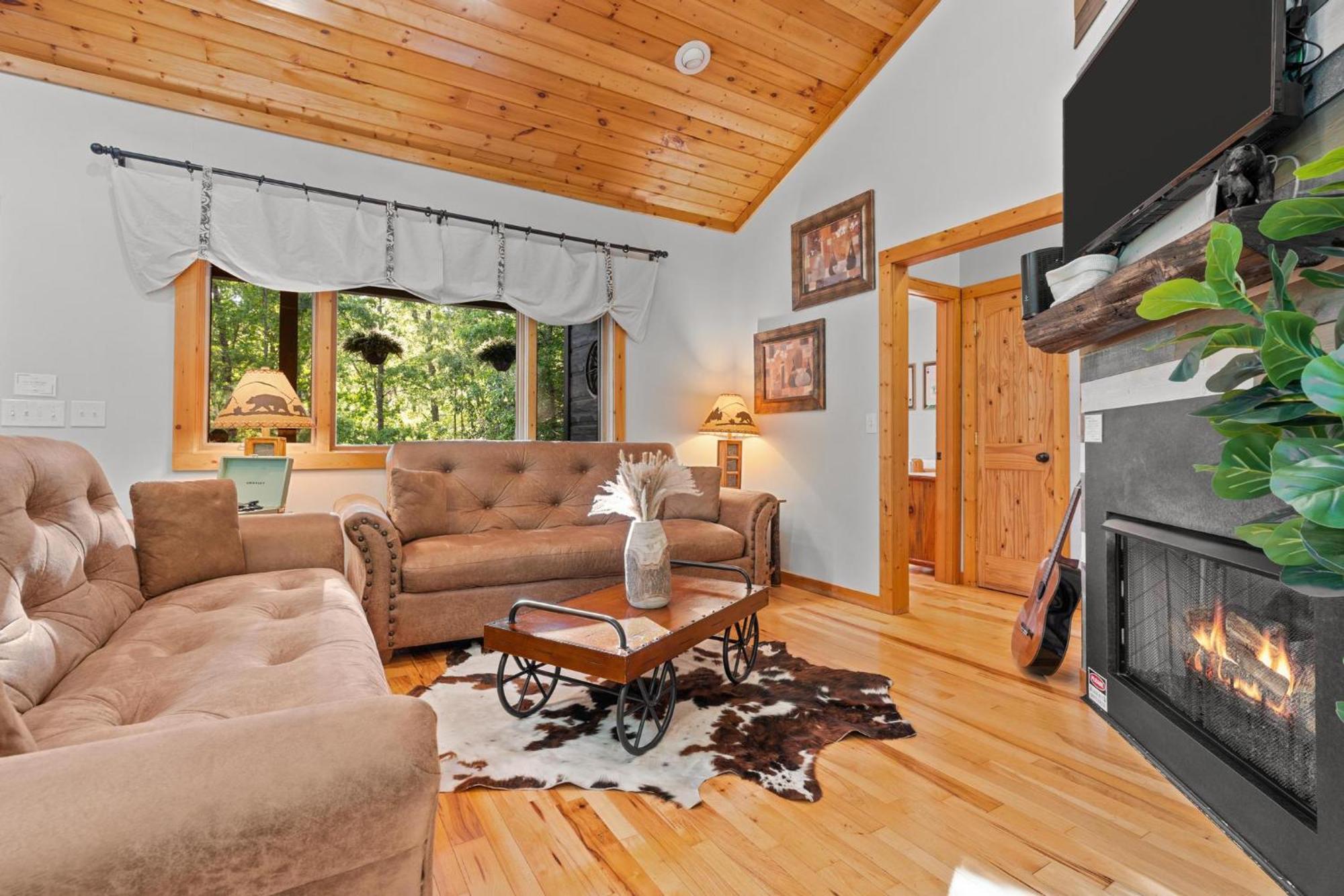 Lux Mtn Cabin Hot Tub, Fire Pit, Game Room 3Bd Franklin Exterior photo